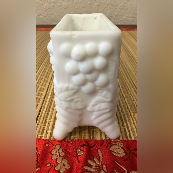 Imperial Milk Glass Sugar Toothpick Business Card Holder Grapevine Vintage - Picture 2 of 7